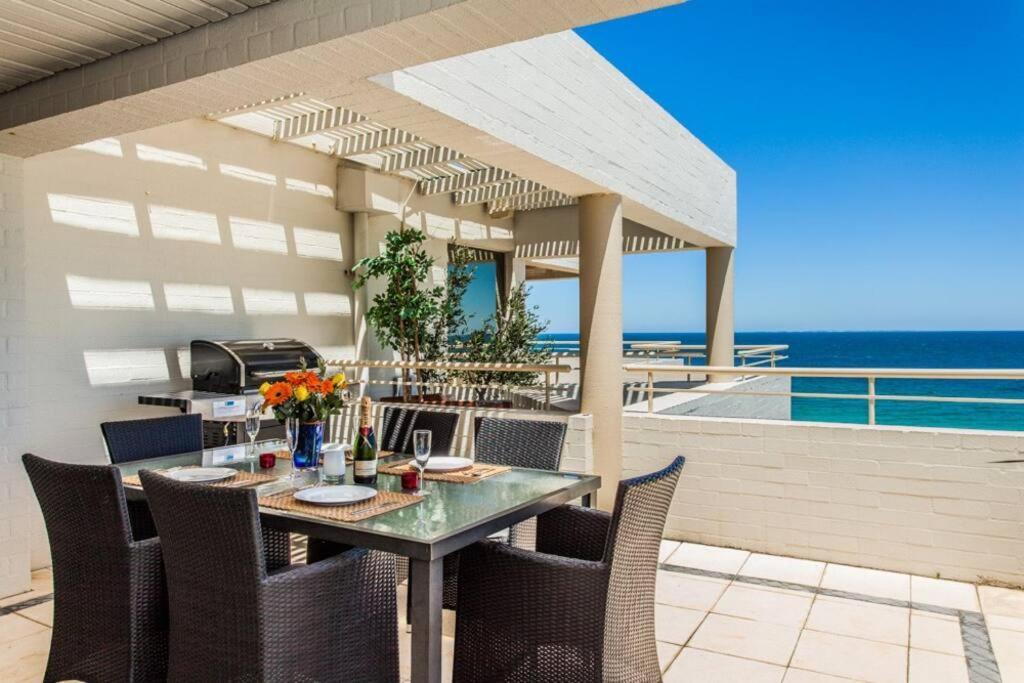 Beach View Apartment In Cottesloe Perth Ngoại thất bức ảnh